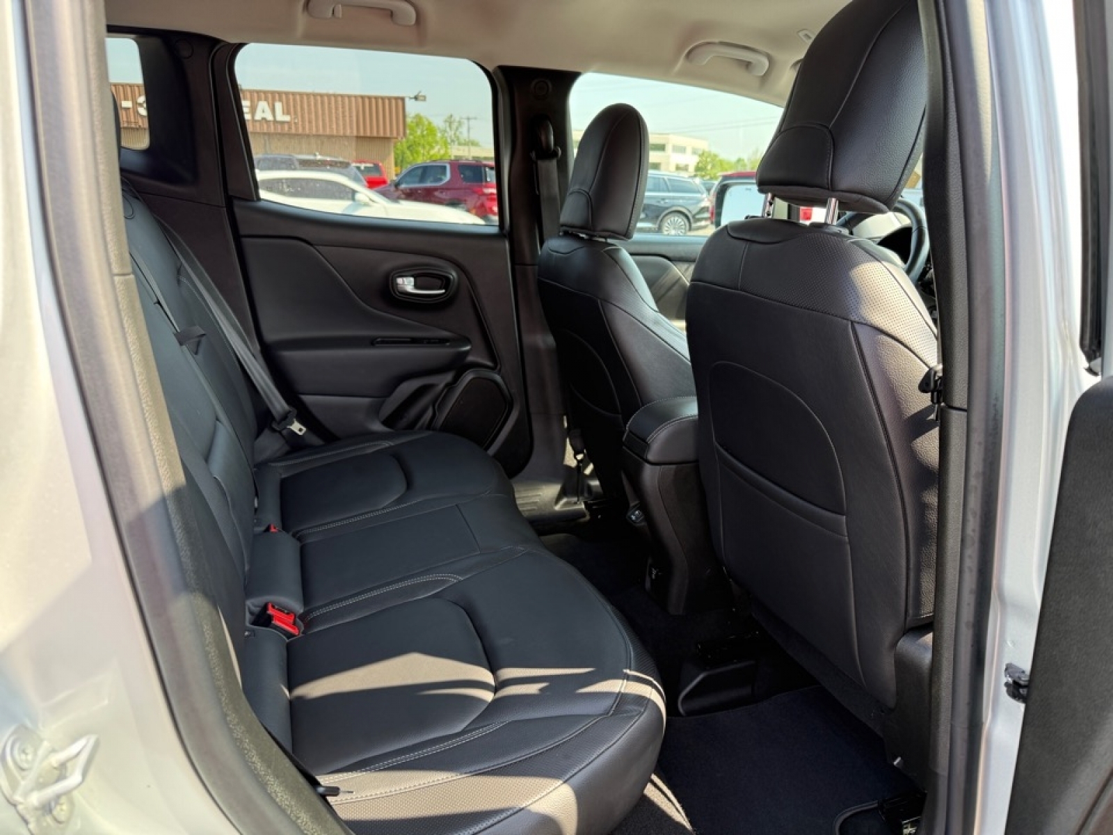 2021 Jeep Renegade Limited 4X4, 38421, Photo