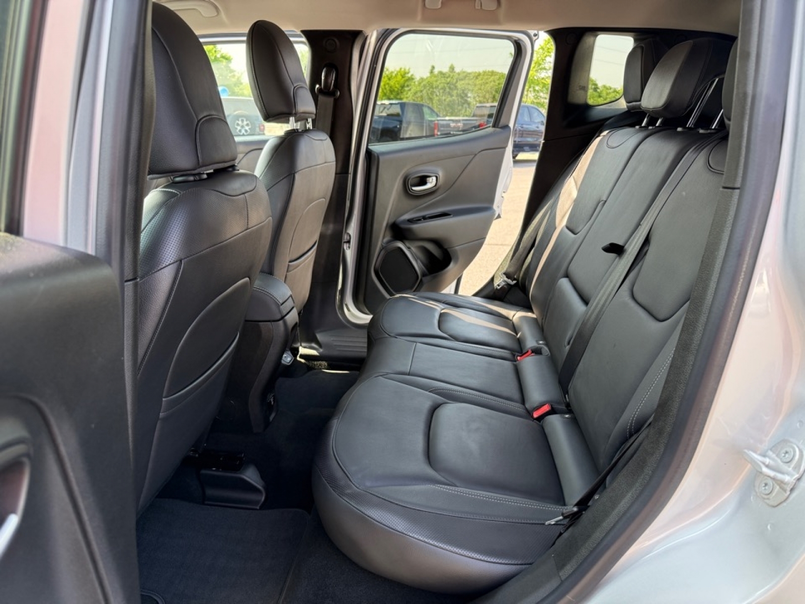 2021 Jeep Renegade Limited 4X4, 38421, Photo