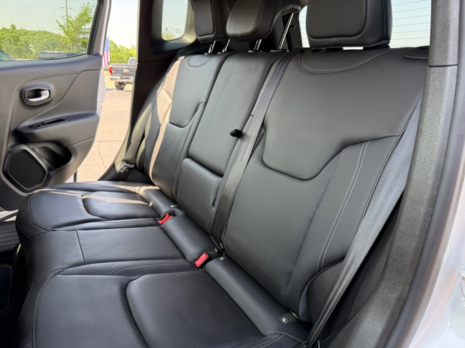 2021 Jeep Renegade Limited 4X4, 38421, Photo