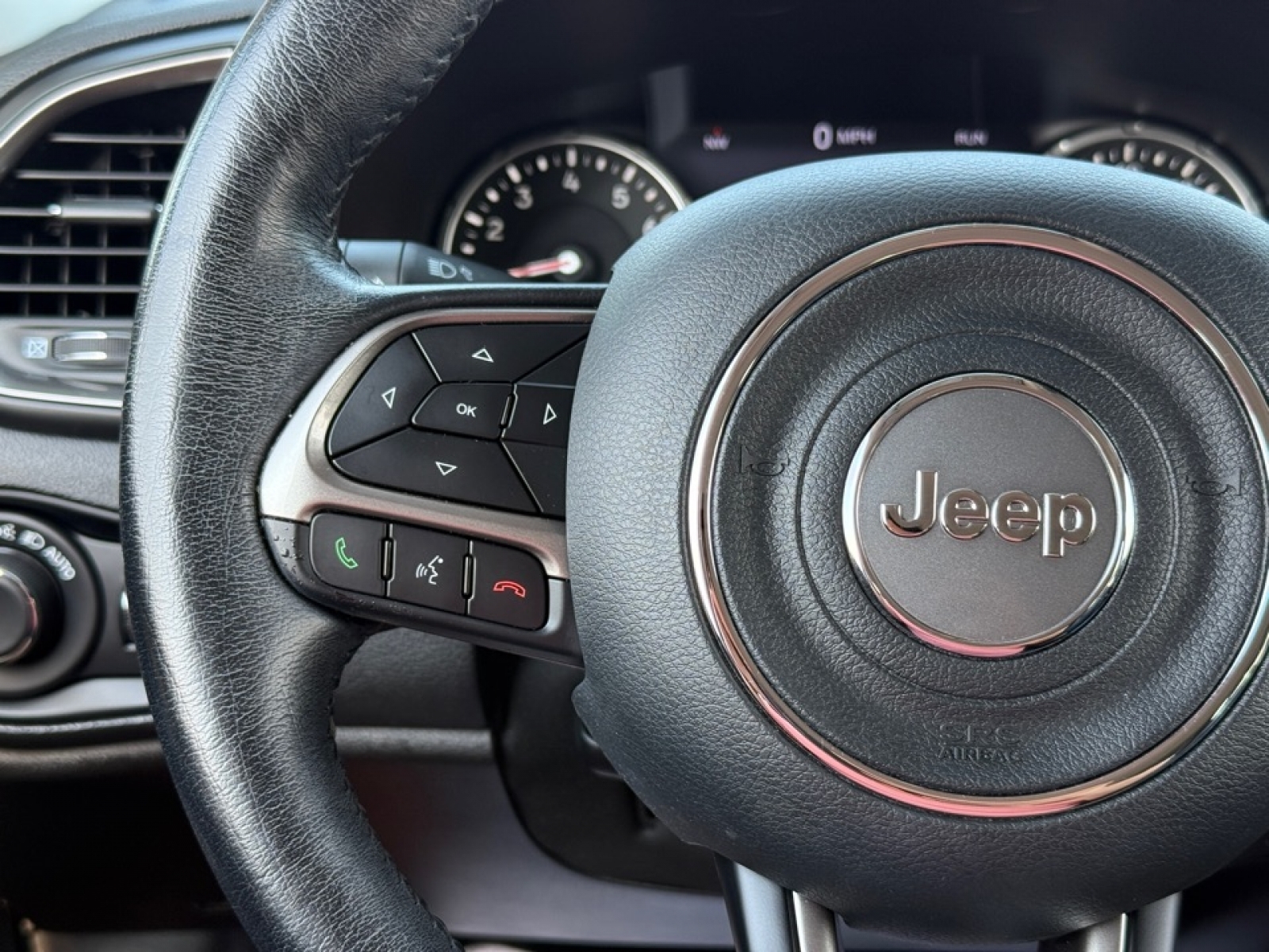 2021 Jeep Renegade Limited 4X4, 38421, Photo