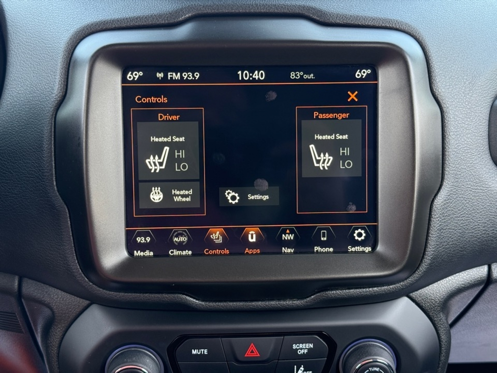 2021 Jeep Renegade Limited 4X4, 38421, Photo