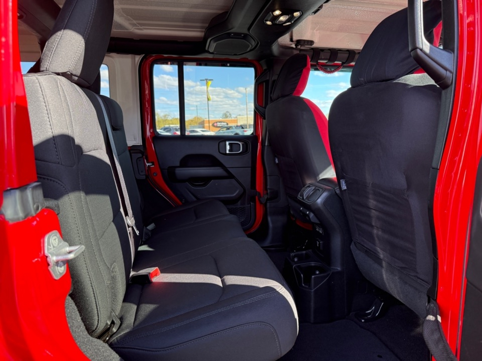 2021 Jeep Wrangler Unlimited Sahara, 38481B, Photo