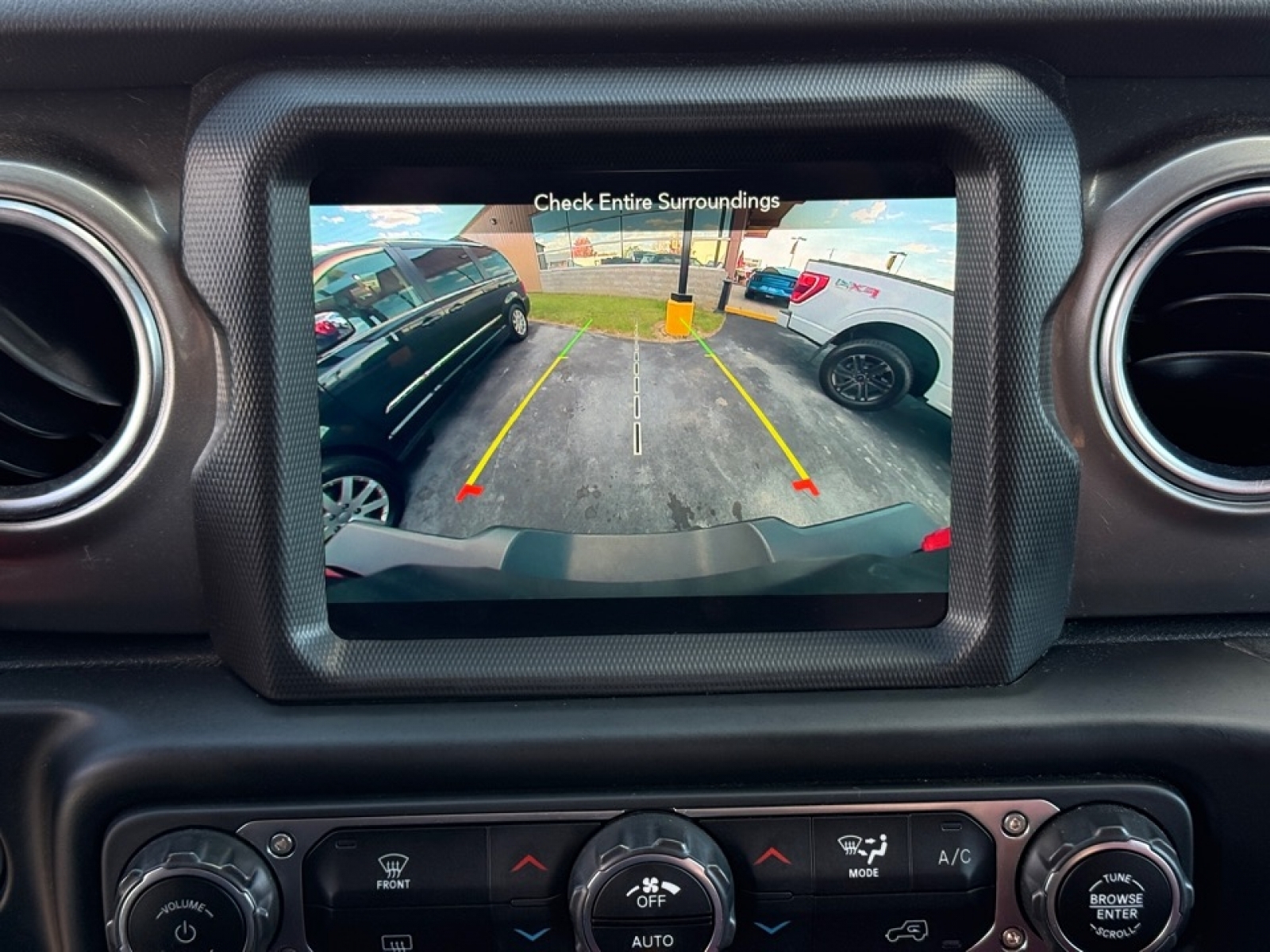 2021 Jeep Wrangler Unlimited Sahara, 38481B, Photo