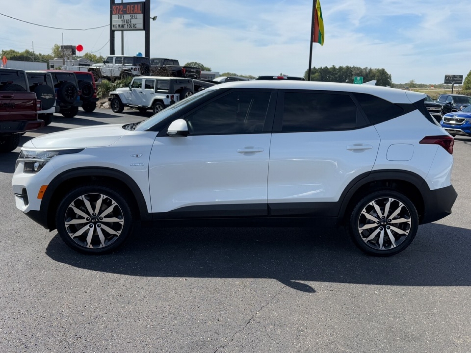 2021 Kia Seltos LX, 39007, Photo