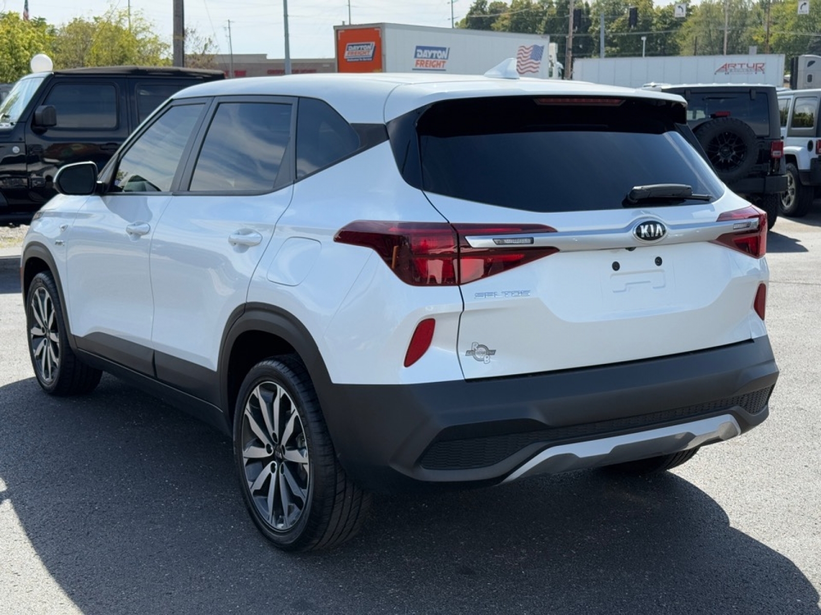 2021 Kia Seltos LX, 39007, Photo