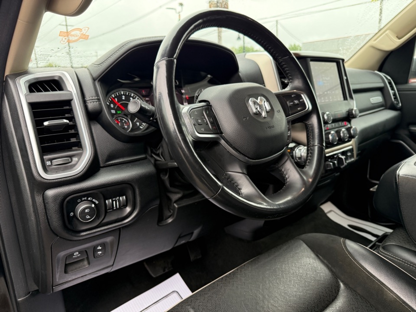 2021 Ram 1500 Laramie photo 13