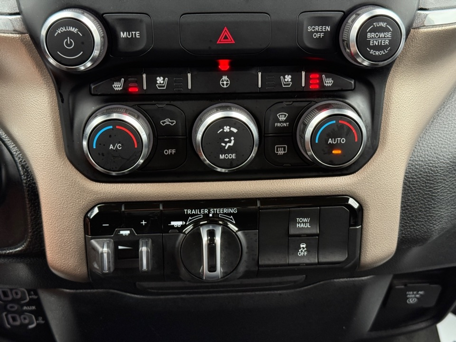2021 Ram 1500 Laramie photo 28