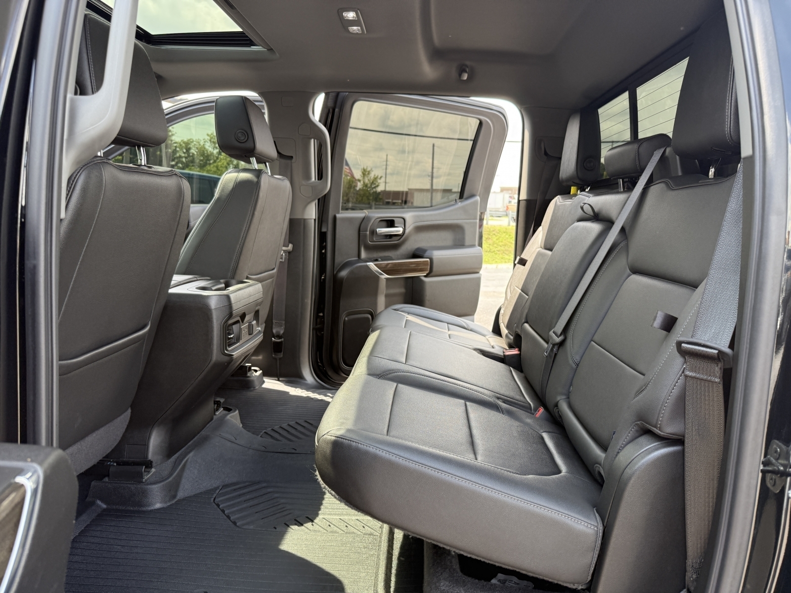 2022 Chevrolet Silverado 1500 LTD 4WD Crew Cab Short Bed LT Trail Boss, 38600, Photo