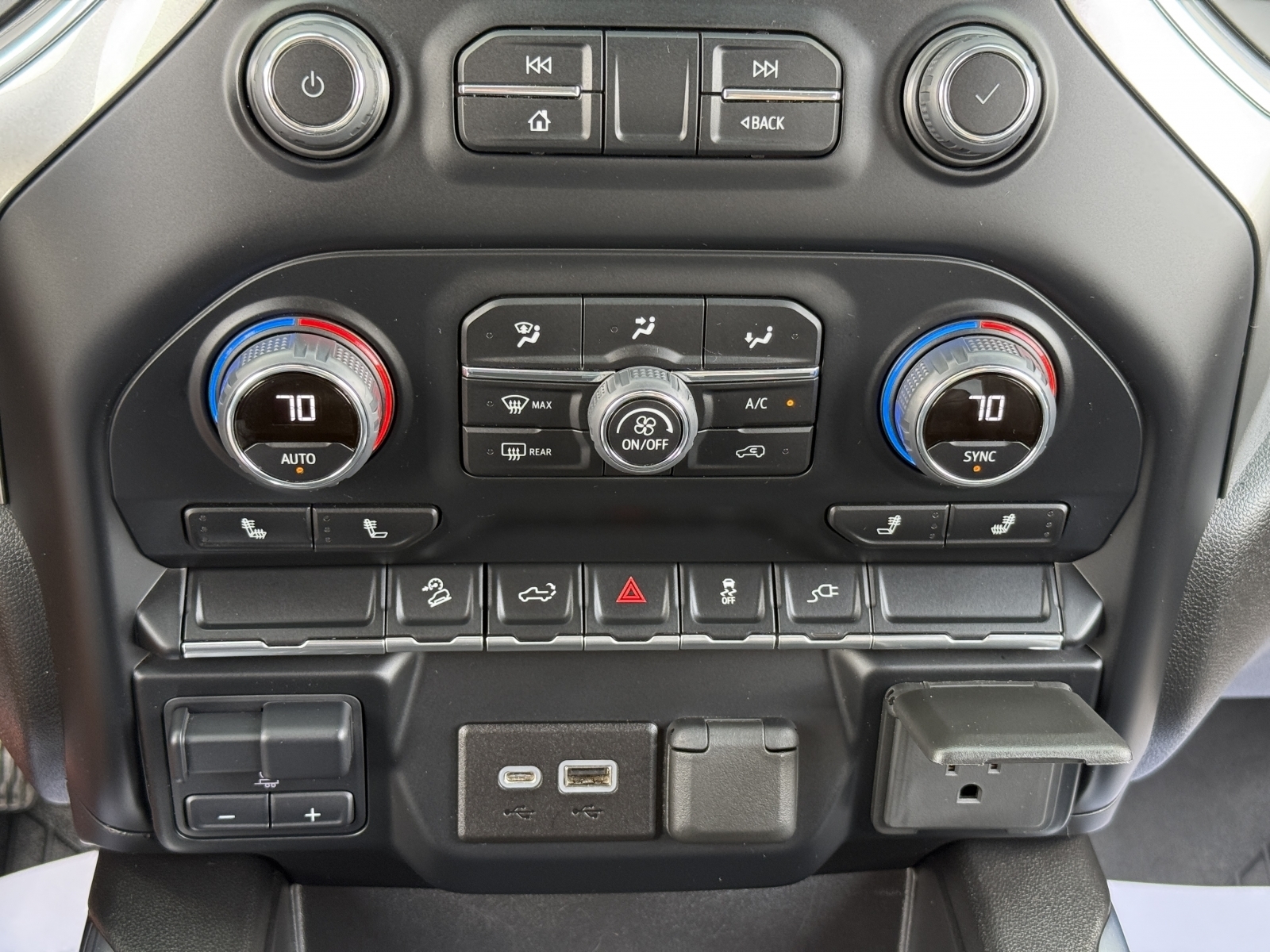 2022 Chevrolet Silverado 1500 LTD 4WD Crew Cab Short Bed LT Trail Boss, 38600, Photo