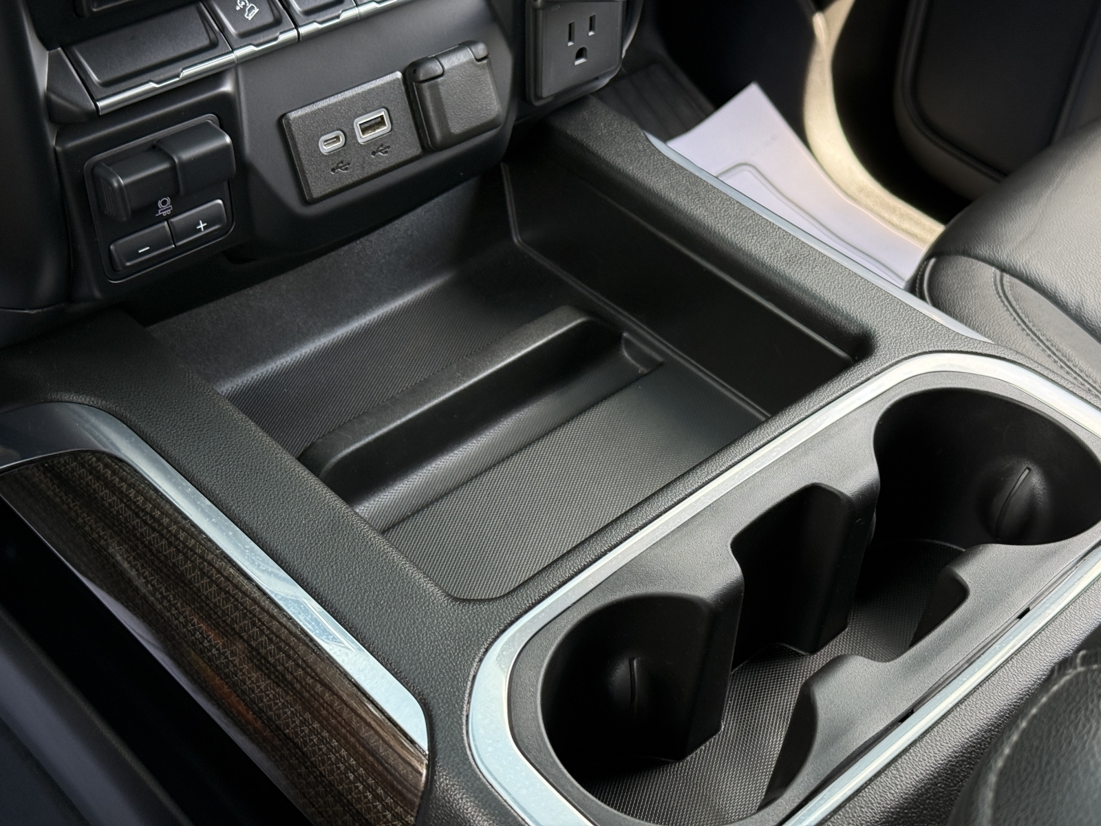 2022 Chevrolet Silverado 1500 LTD 4WD Crew Cab Short Bed LT Trail Boss, 38600, Photo