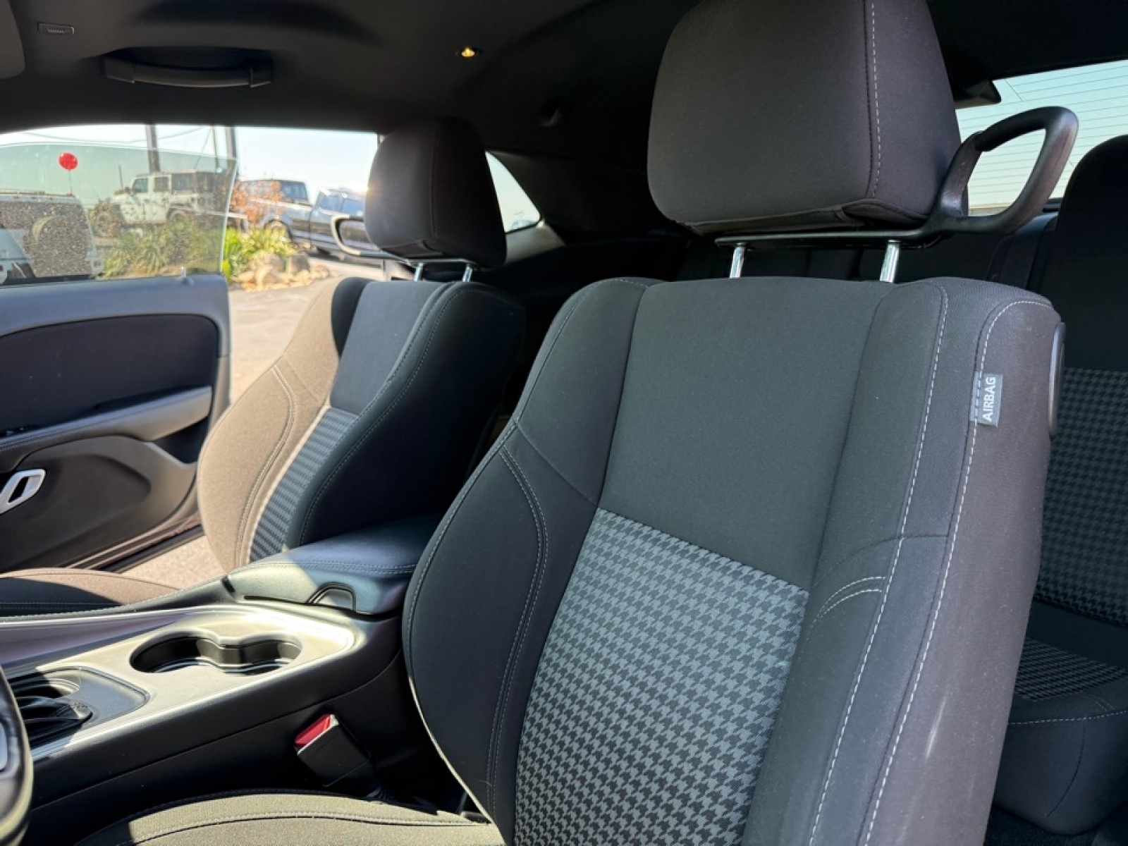 2022 Dodge Challenger SXT, 38924, Photo