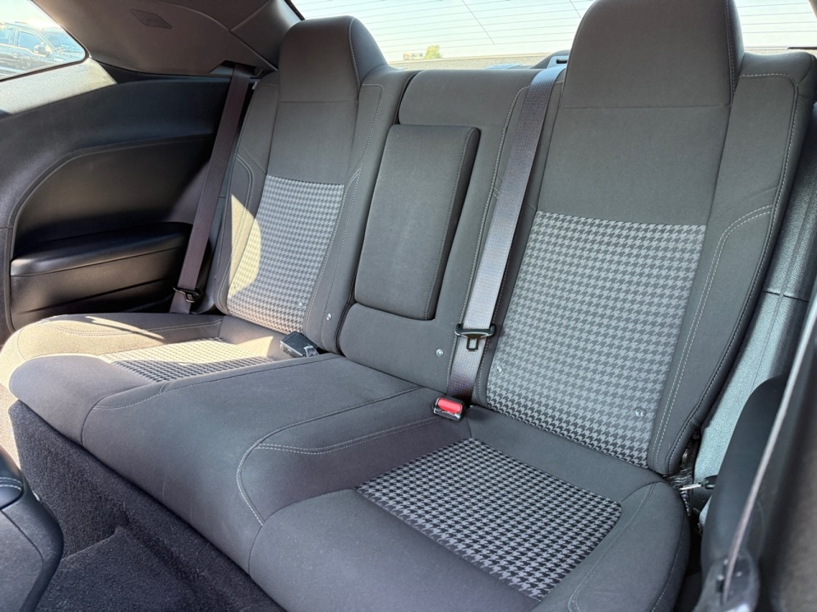 2022 Dodge Challenger SXT, 38924, Photo