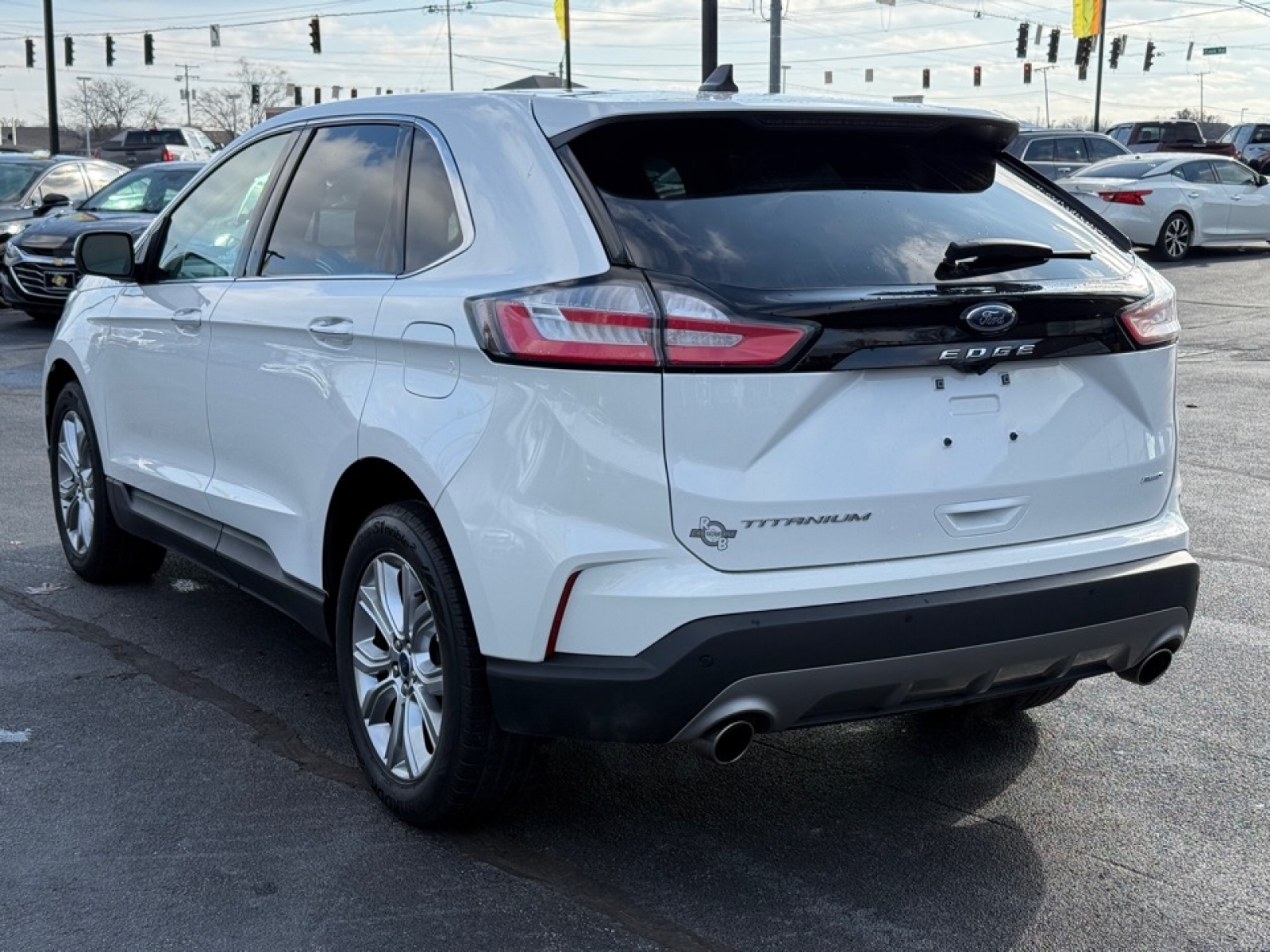 2022 Ford Edge image