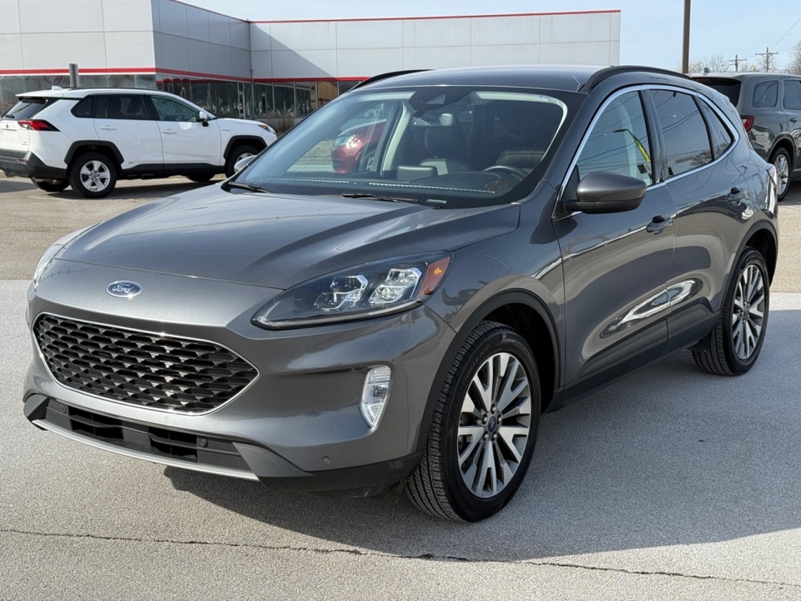 2022 Ford Escape Titanium photo 4
