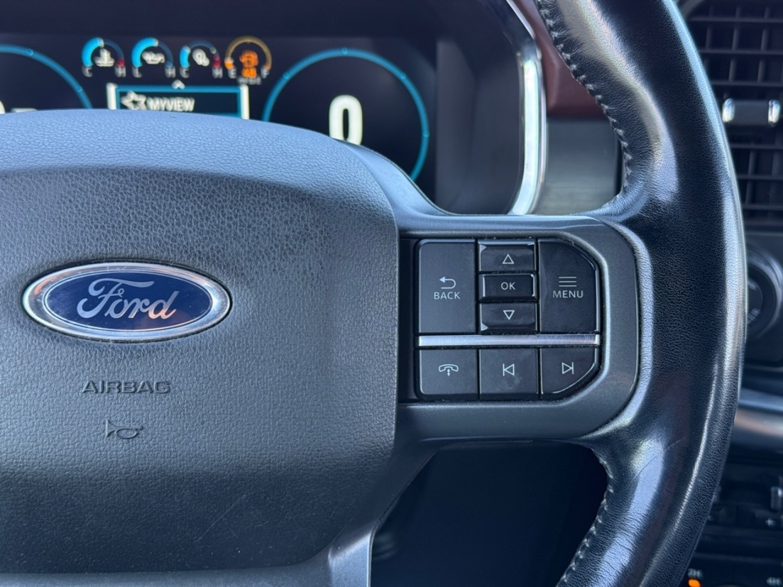 2022 Ford F-150 Lariat, 39145, Photo