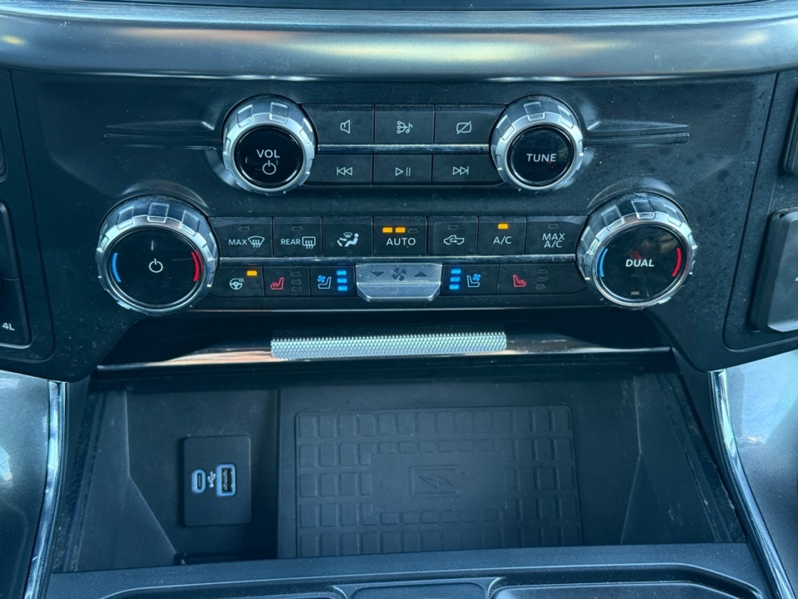 2022 Ford F-150 Lariat, 39145, Photo