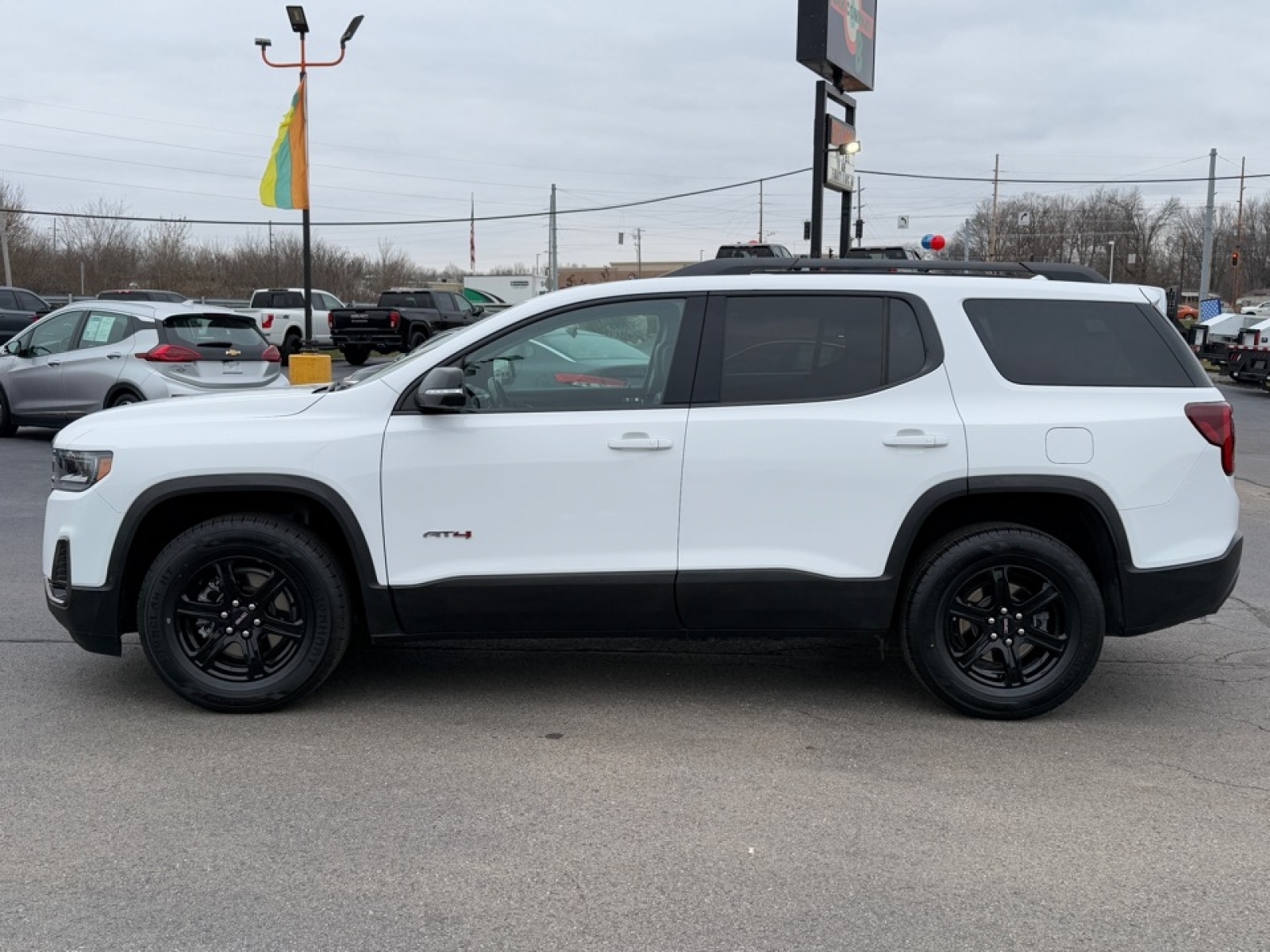 2022 GMC Acadia image