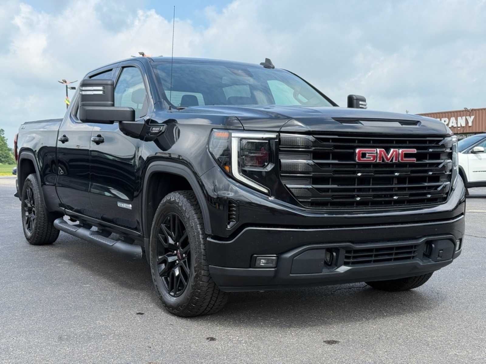 2022 Gmc Sierra 1500 Elevation photo 2