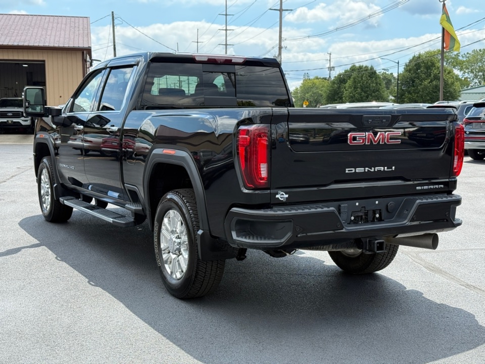 Image of 2022 GMC Sierra 2500HD 4WD Crew Cab Standard Bed Denali