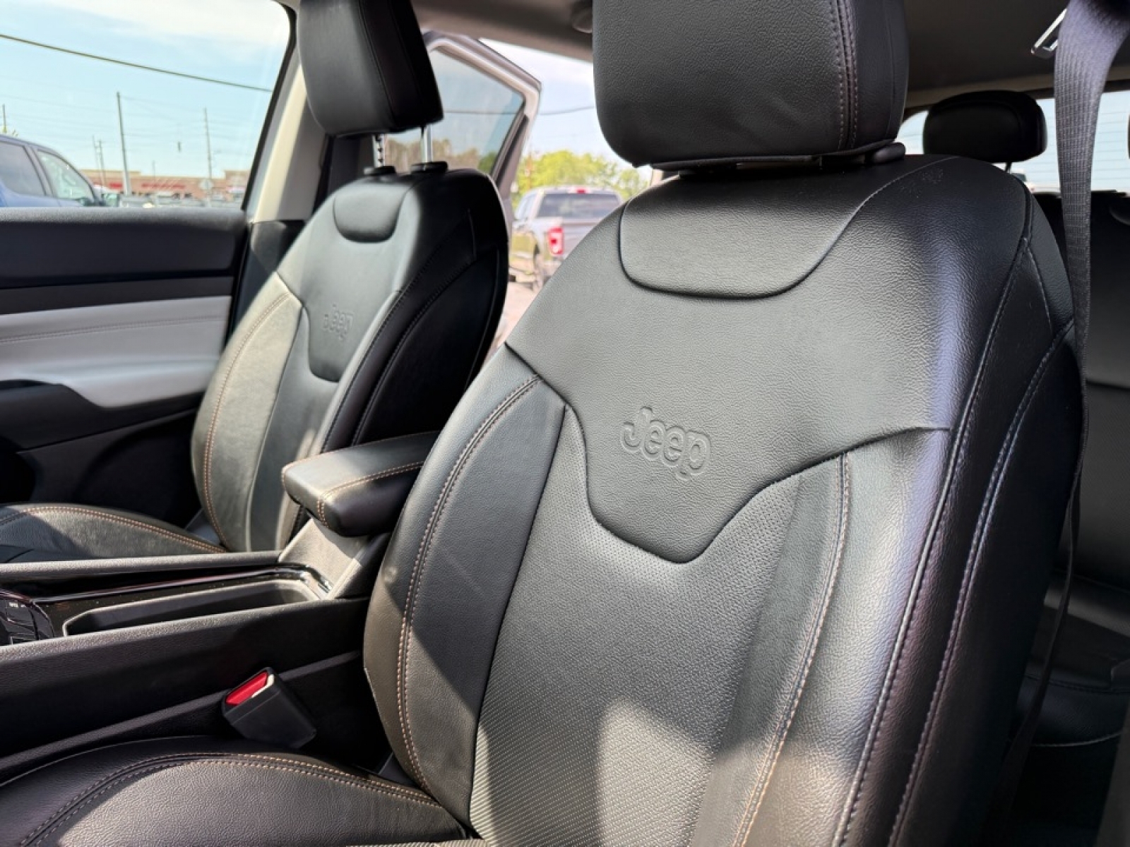 2022 Jeep Compass Limited photo 12