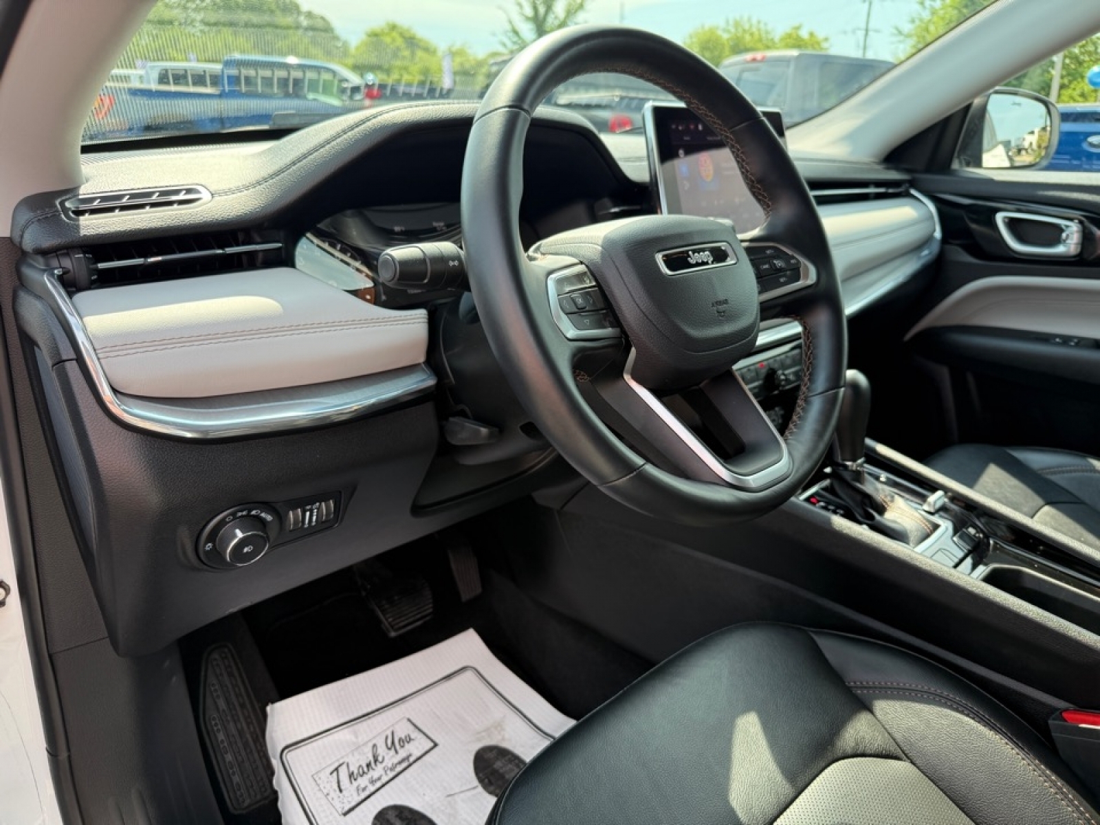 2022 Jeep Compass Limited photo 9