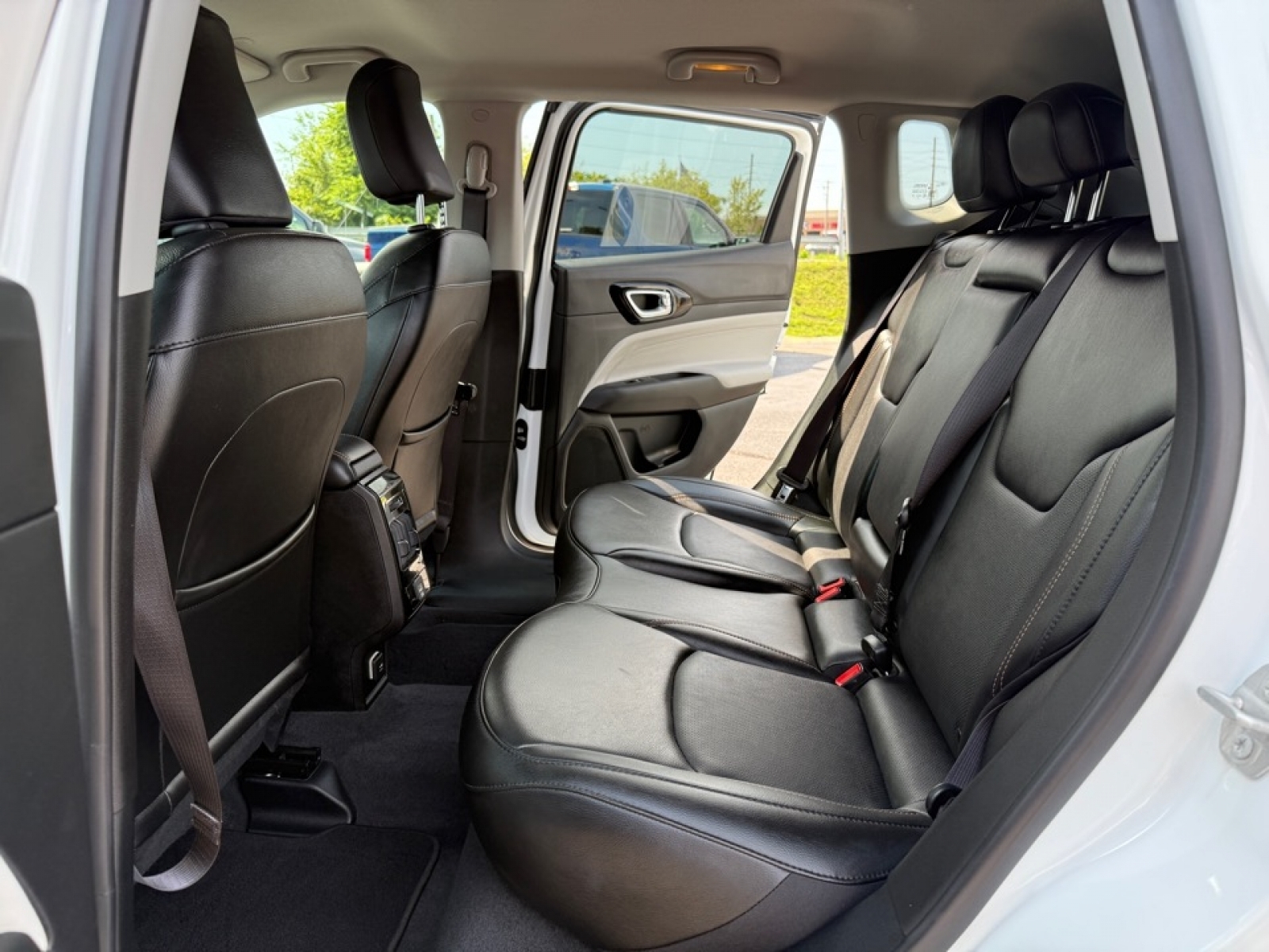 2022 Jeep Compass Limited photo 10