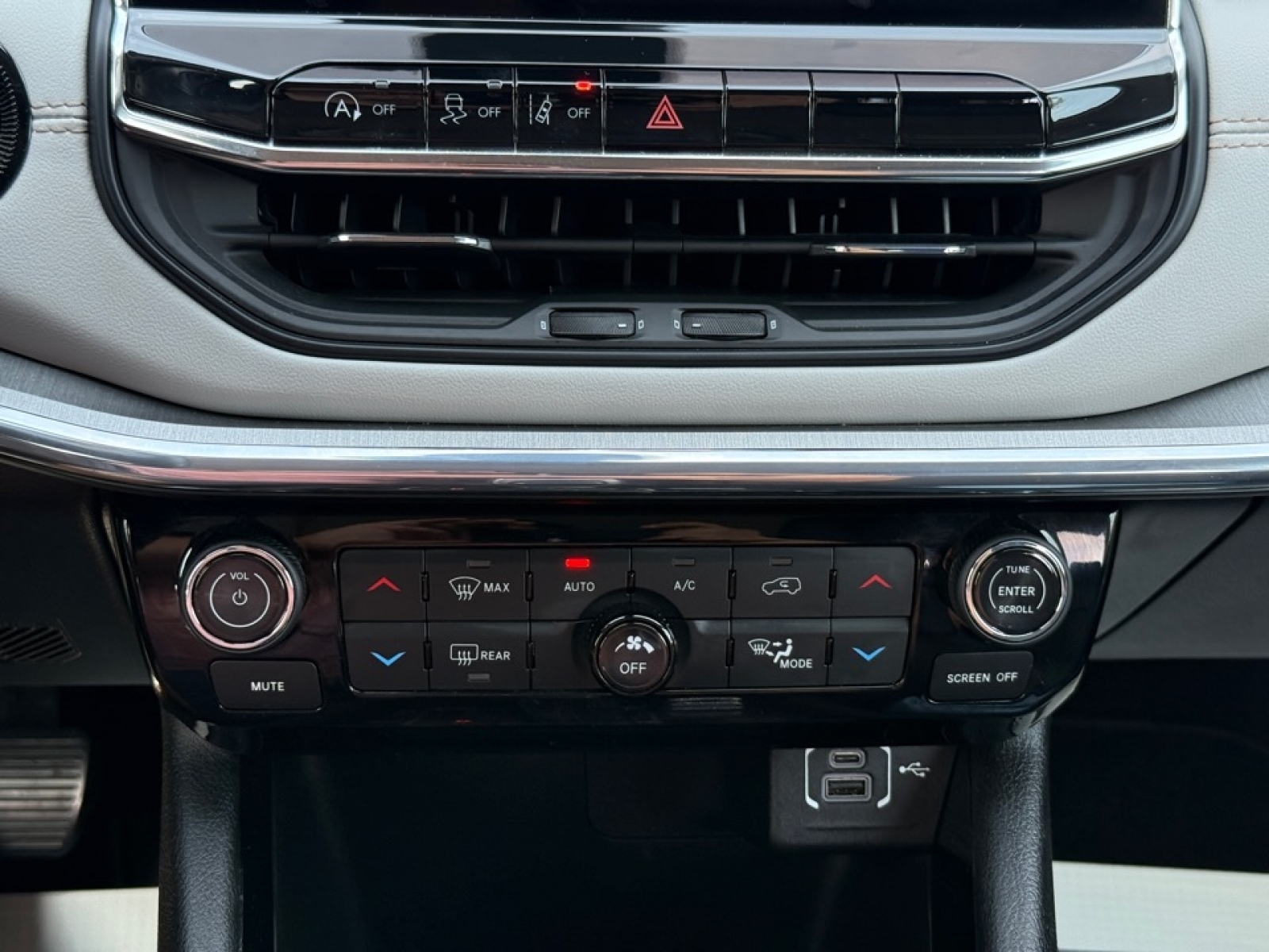 2022 Jeep Compass Limited photo 24