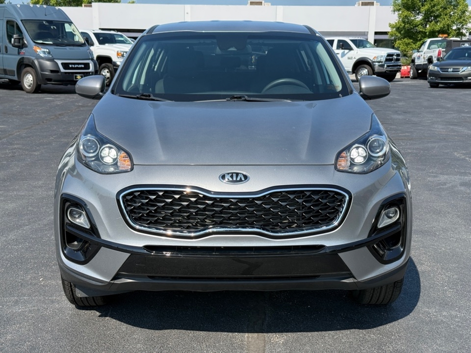 2022 Kia Sportage LX photo 2