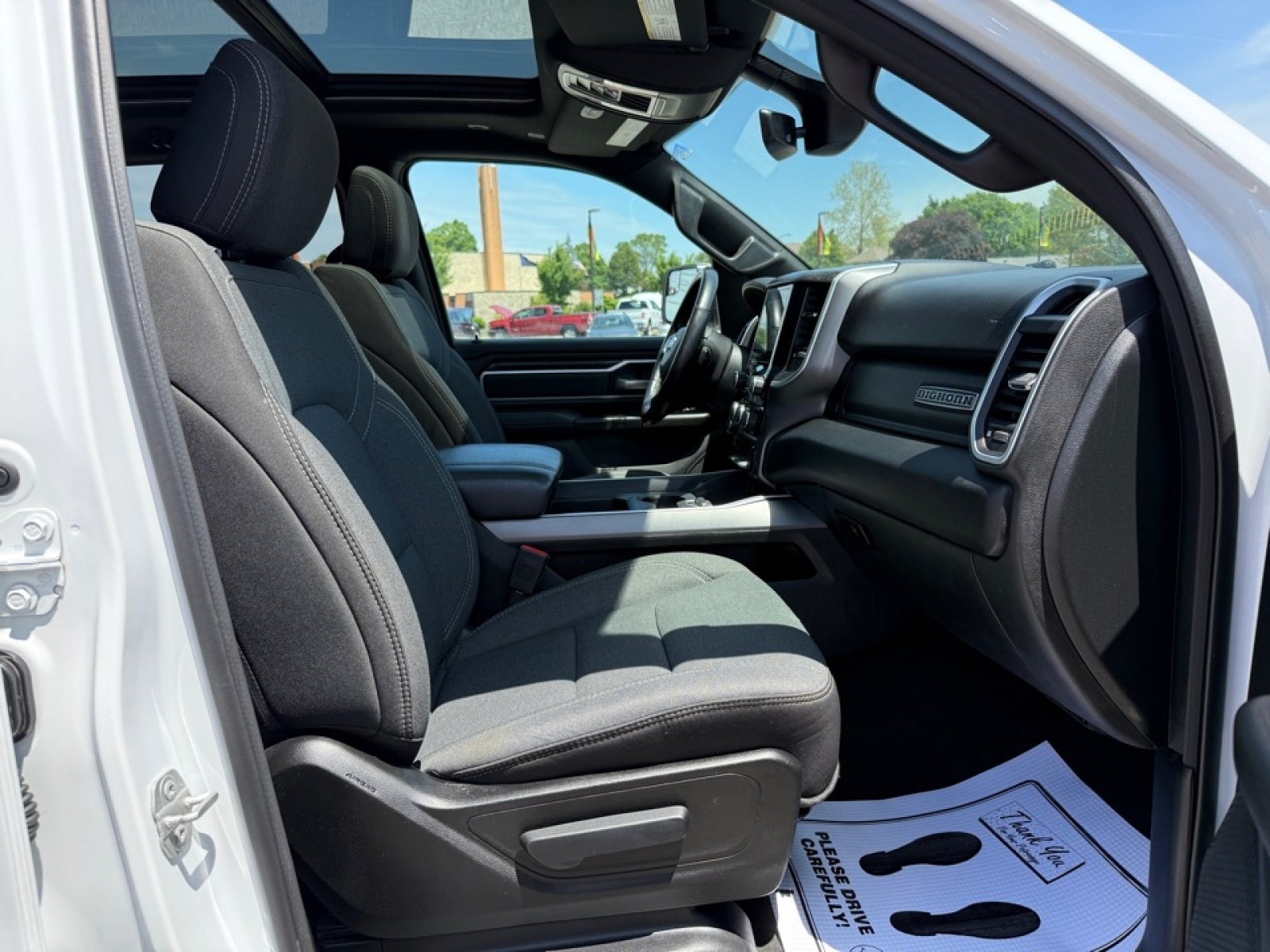 2022 Ram 1500 Big Horn Crew Cab 4x4 5'7