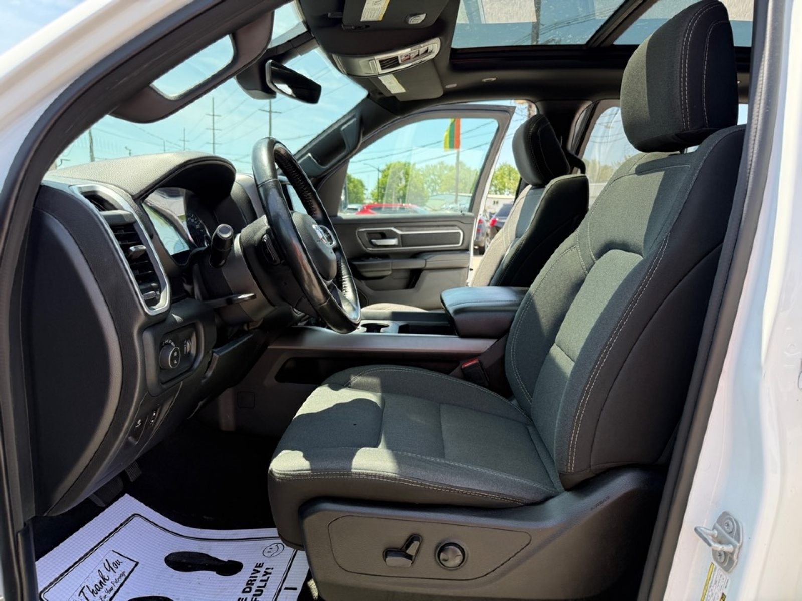 2022 Ram 1500 Big Horn Crew Cab 4x4 5'7