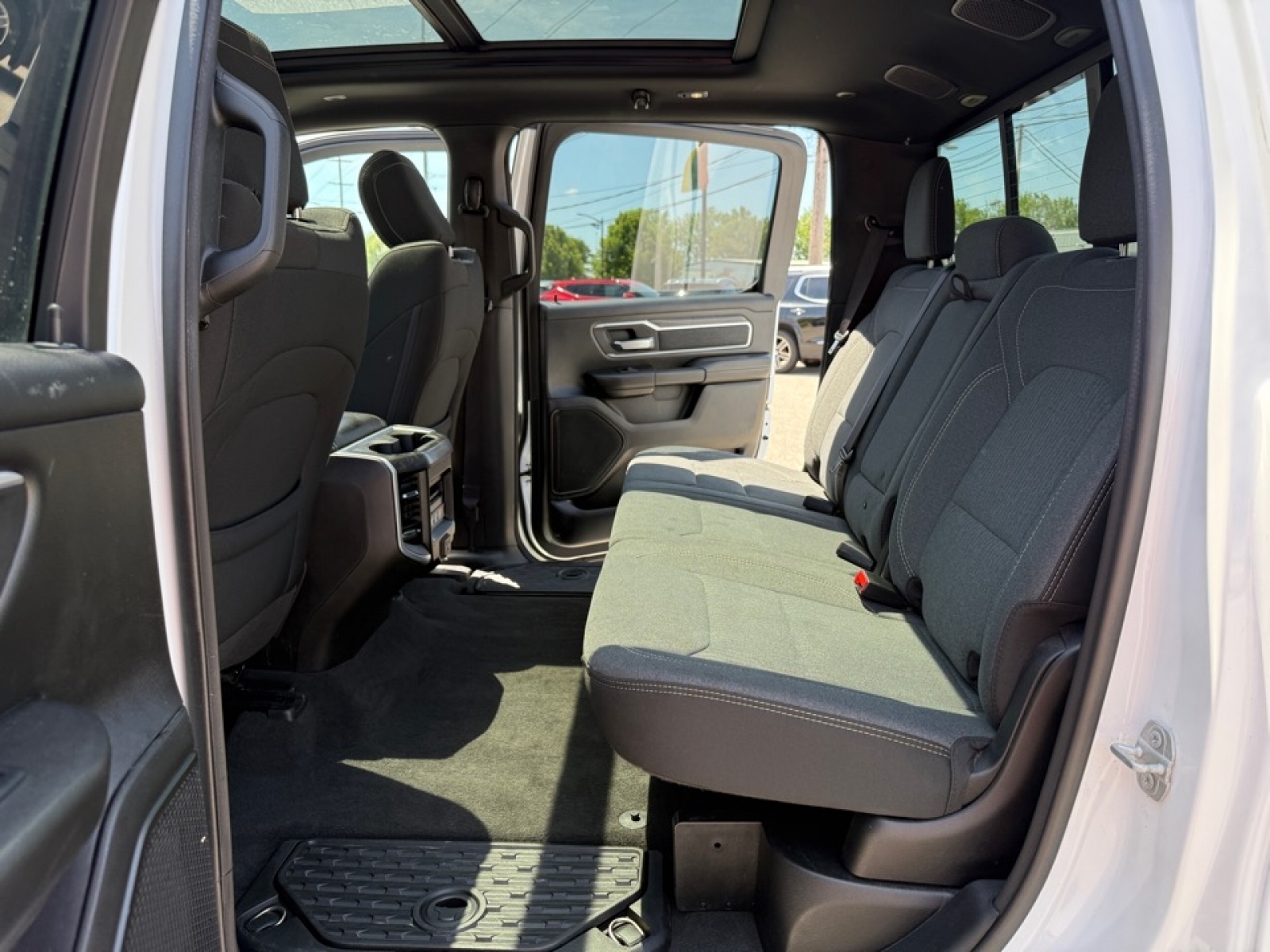 2022 Ram 1500 Big Horn Crew Cab 4x4 5'7