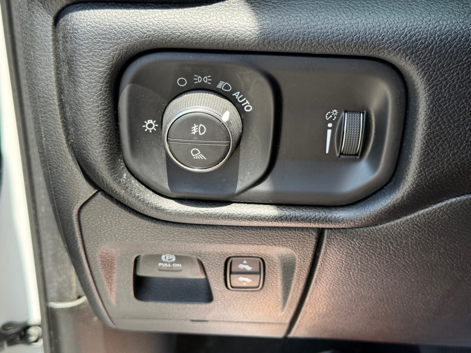 2022 Ram 1500 Big Horn Crew Cab 4x4 5'7