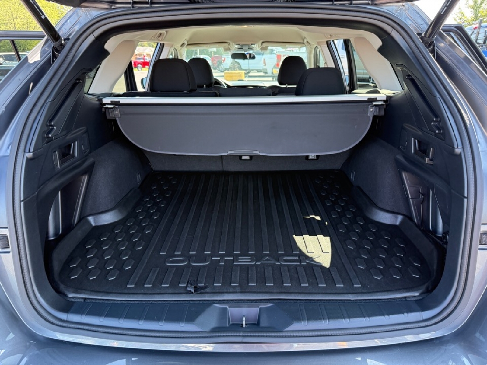 2022 Subaru Outback Premium, 38940, Photo