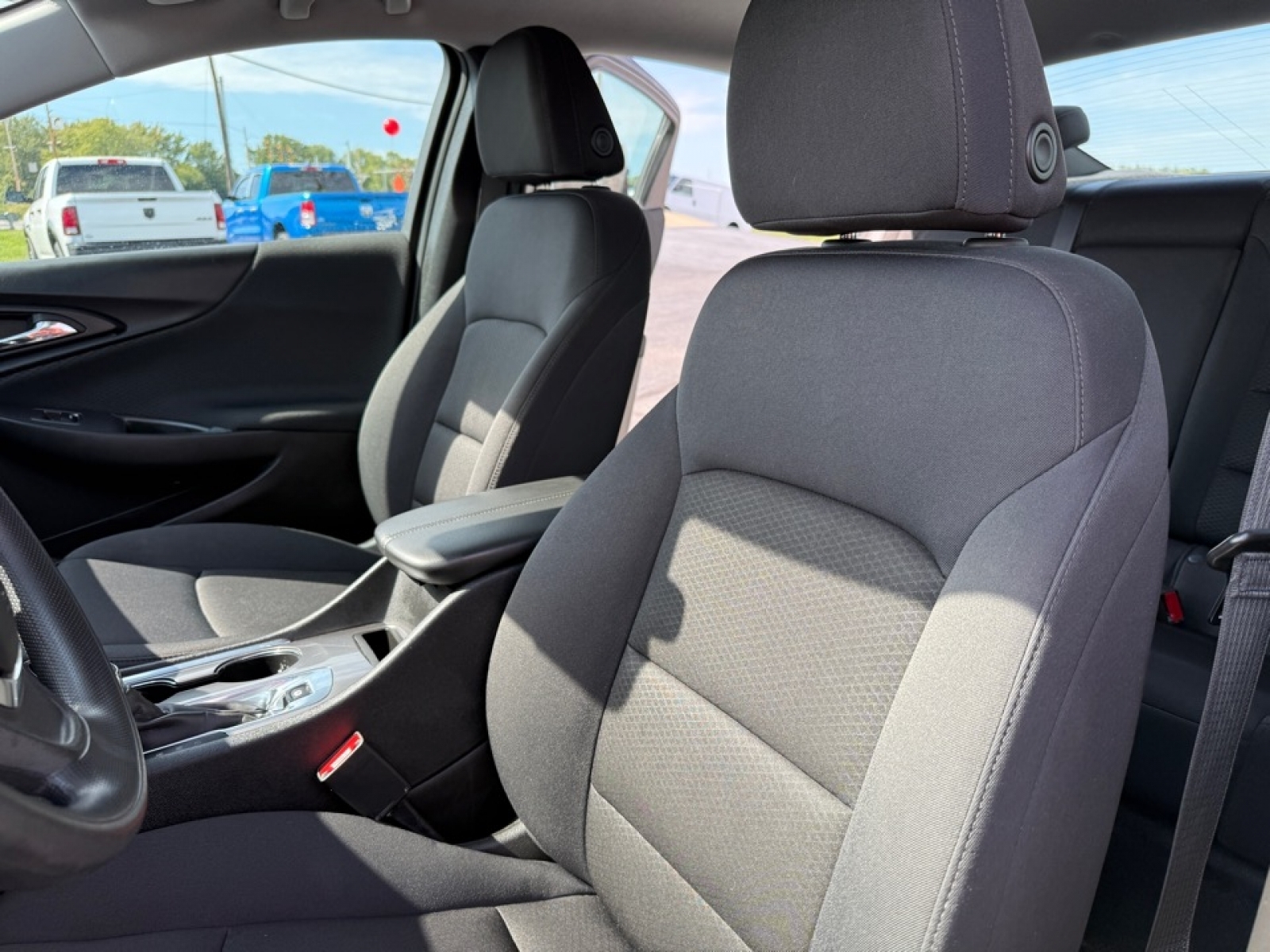 2023 Chevrolet Malibu FWD 1LT, 38904, Photo