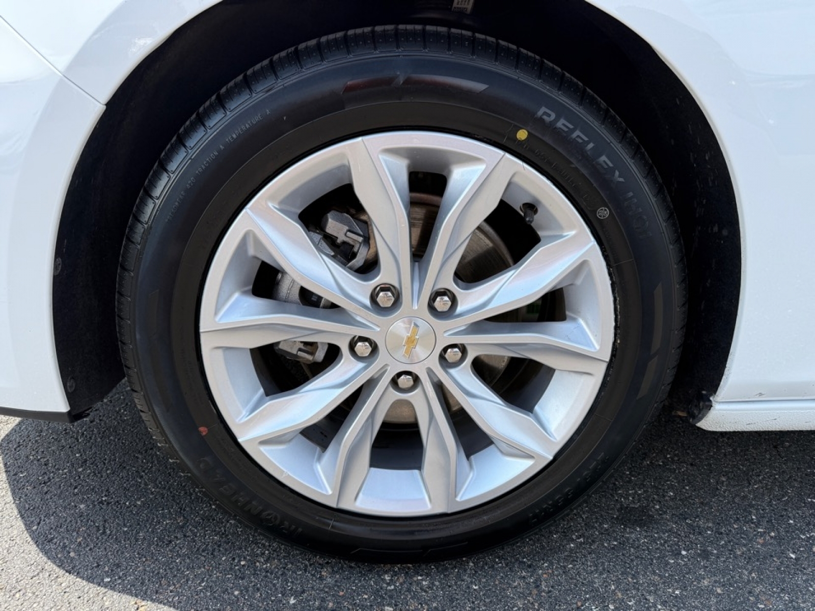 2023 Chevrolet Malibu FWD 1LT, 38904, Photo