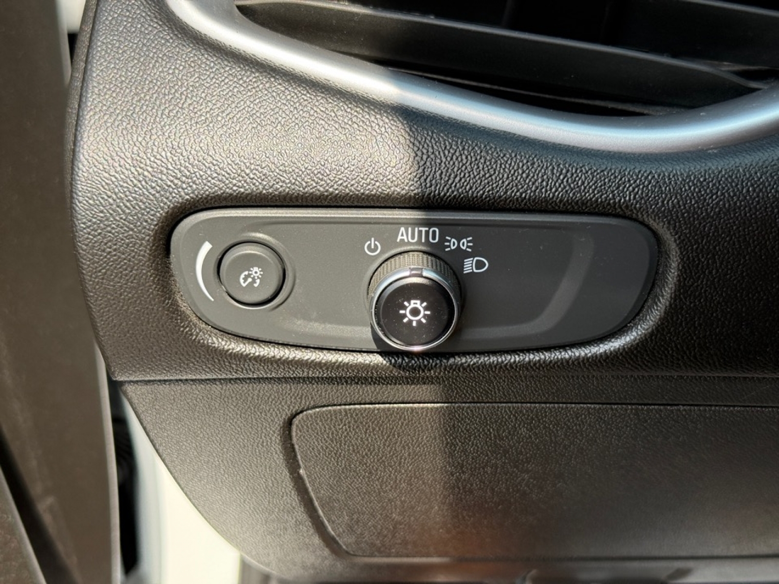 2023 Chevrolet Malibu FWD 1LT, 38904, Photo