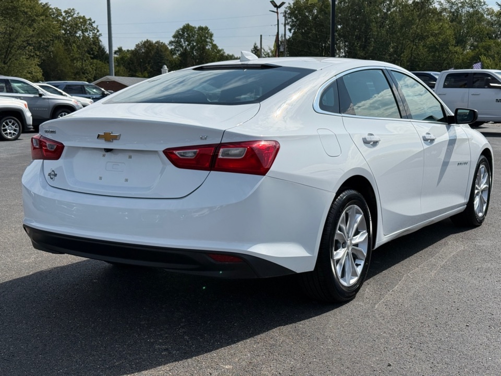 2023 Chevrolet Malibu FWD 1LT, 38904, Photo