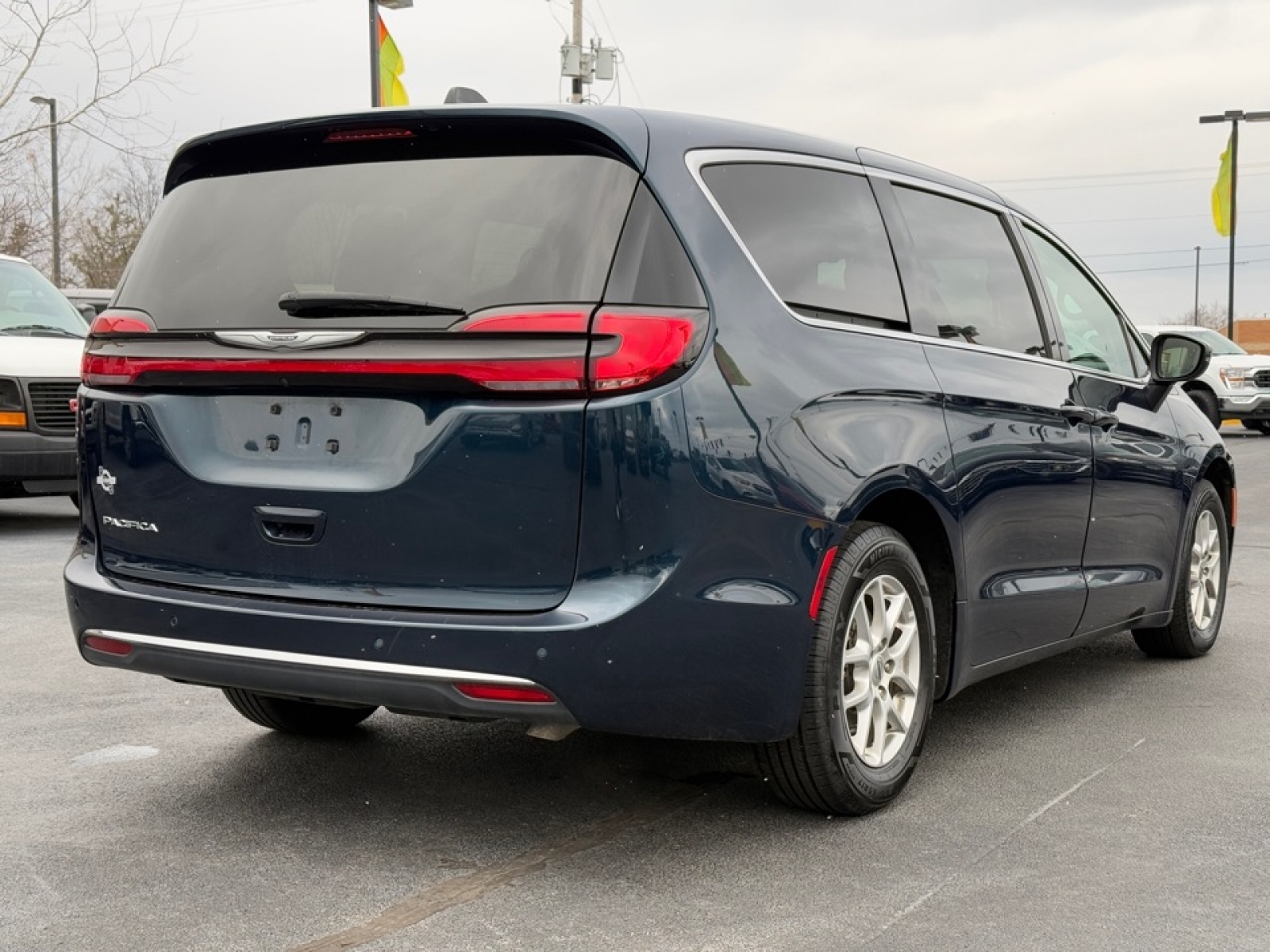 2023 Chrysler Pacifica image