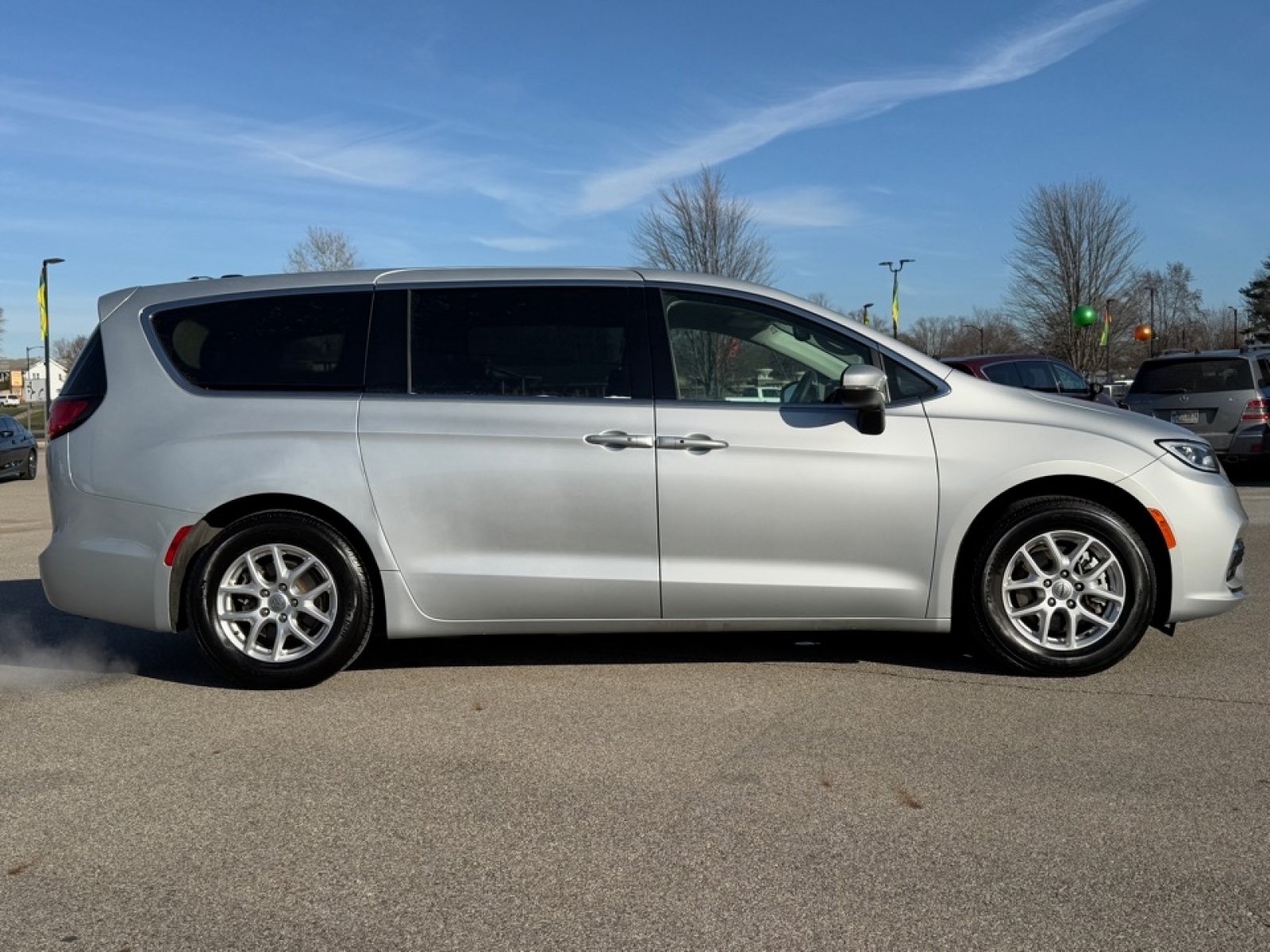 2023 Chrysler Pacifica image