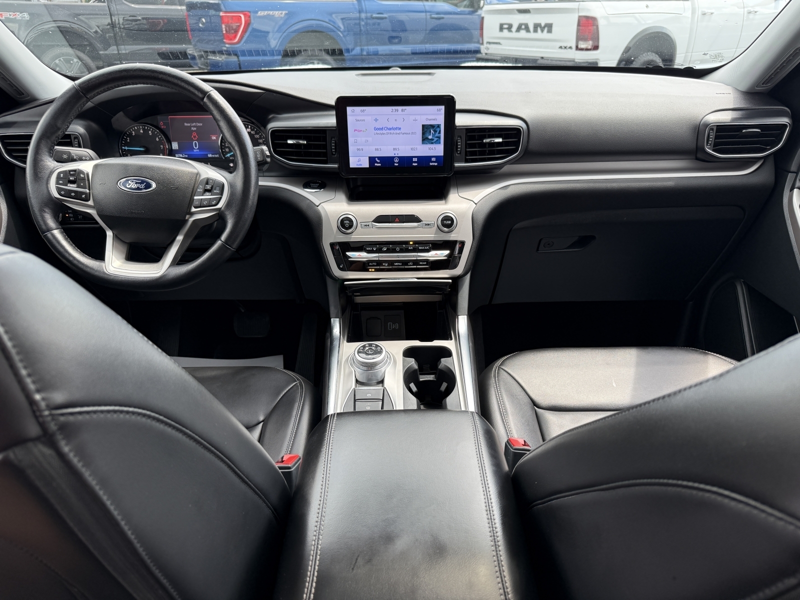 2023 Ford Explorer XLT, 38679, Photo