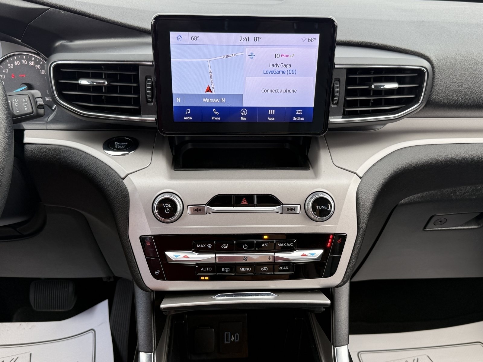 2023 Ford Explorer XLT, 38679, Photo