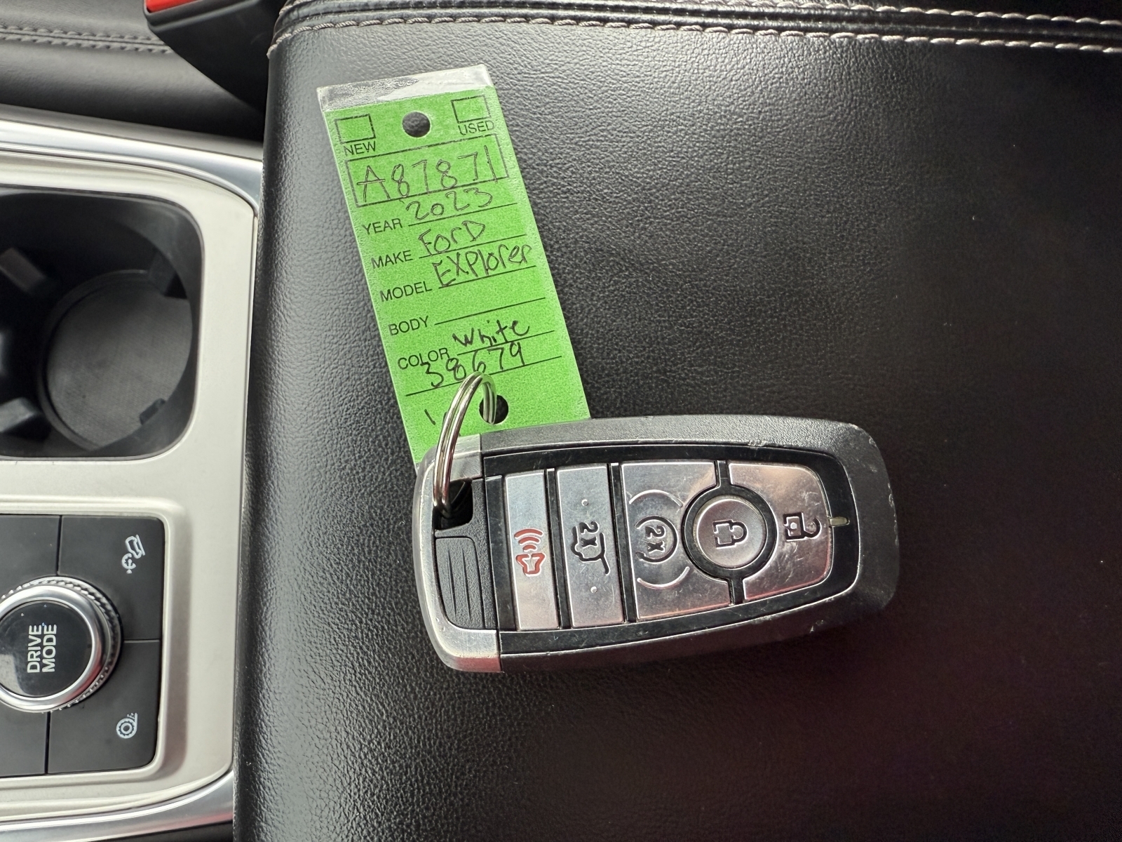 2023 Ford Explorer XLT, 38679, Photo