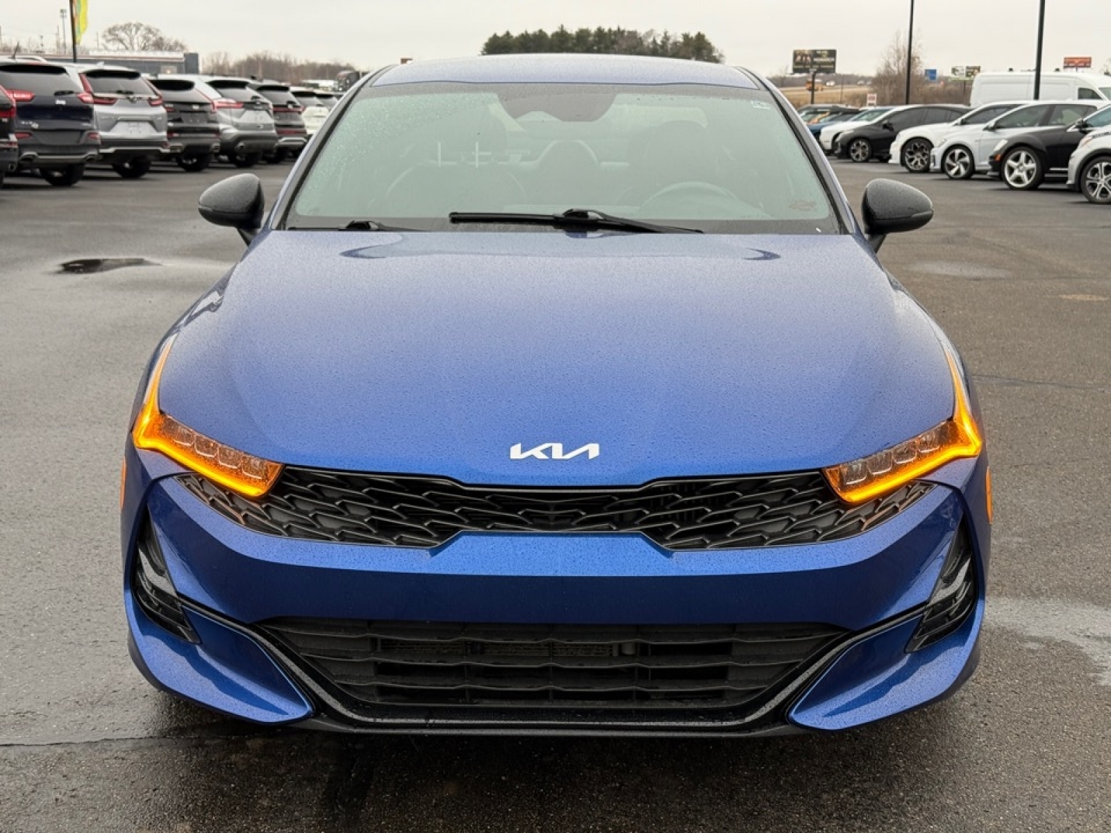 2023 Kia K5 GT-Line photo 3