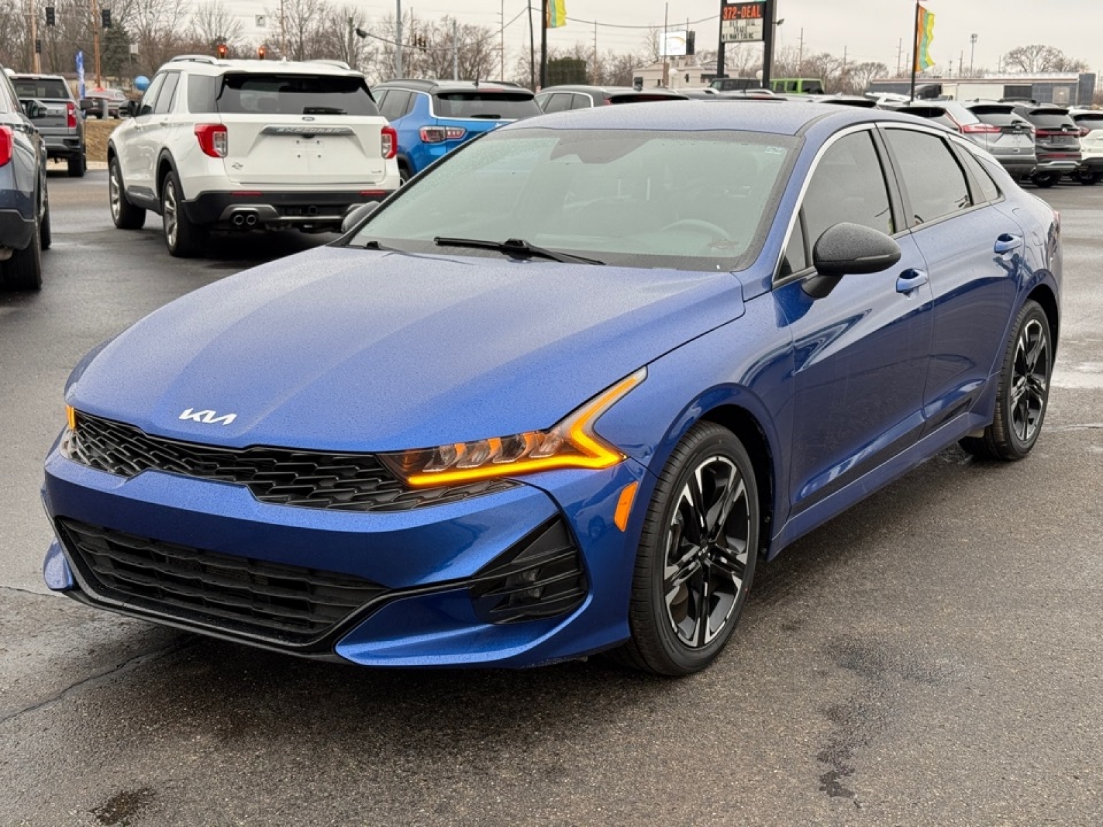 2023 Kia K5 GT-Line photo 4