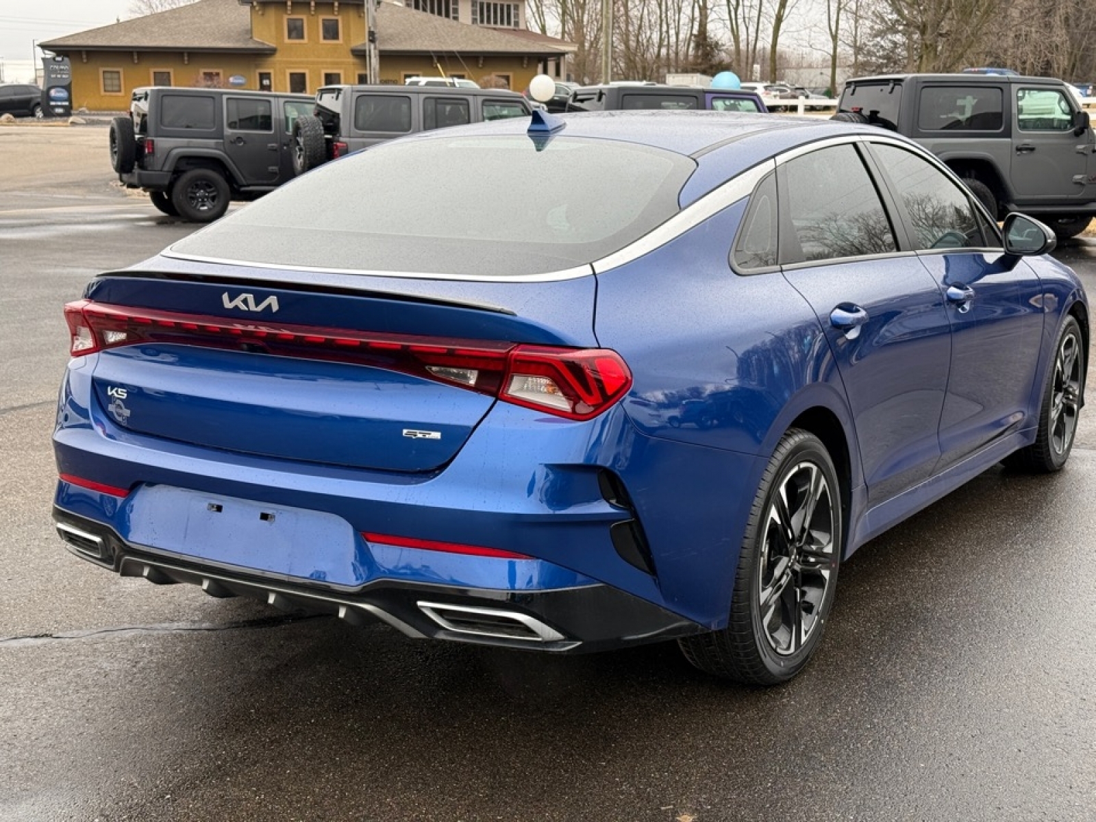 2023 Kia K5 GT-Line photo 8