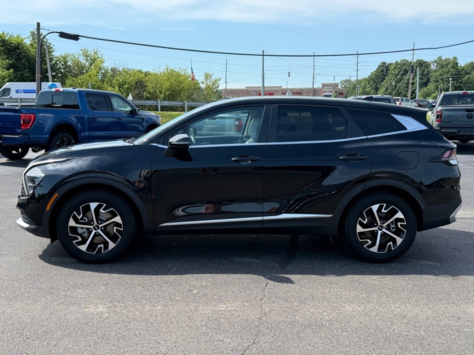 2023 Kia Sportage EX, 38710, Photo