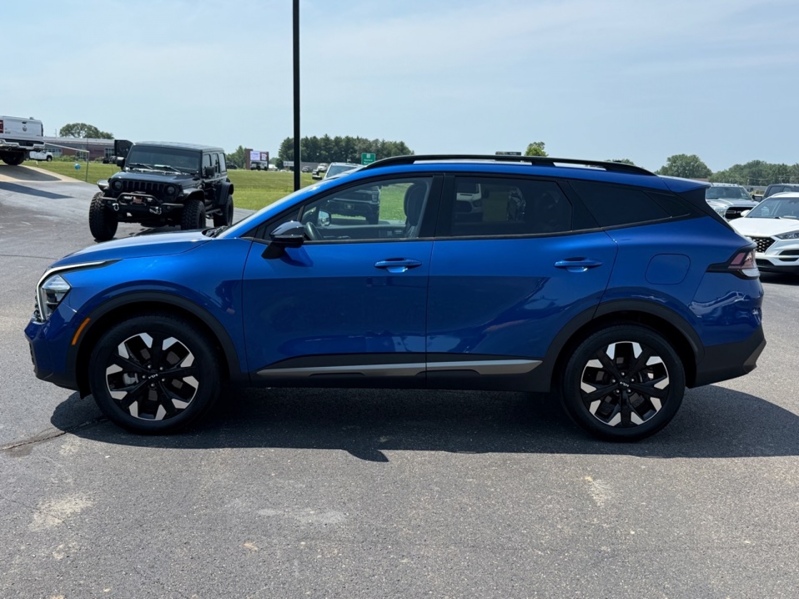 2023 Kia Sportage X-Line photo 5