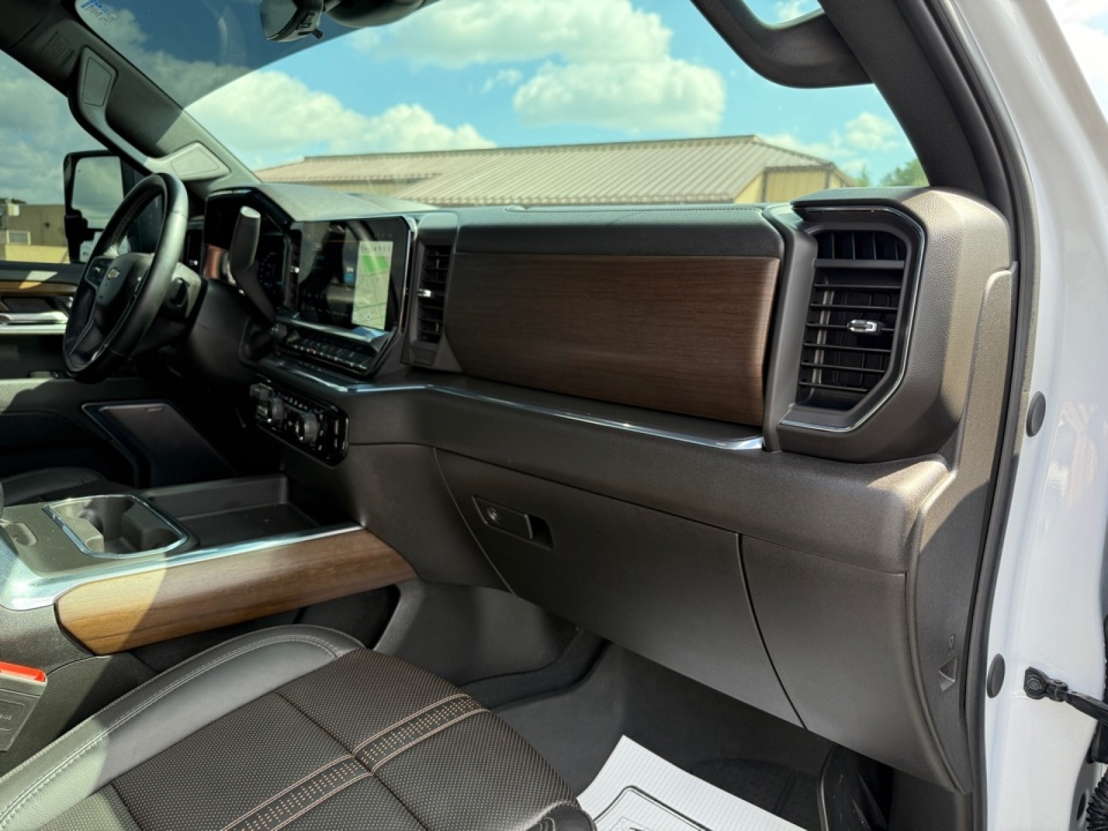 2024 Chevrolet Silverado 2500HD 4WD Crew Cab Standard Bed High Country, 38870, Photo