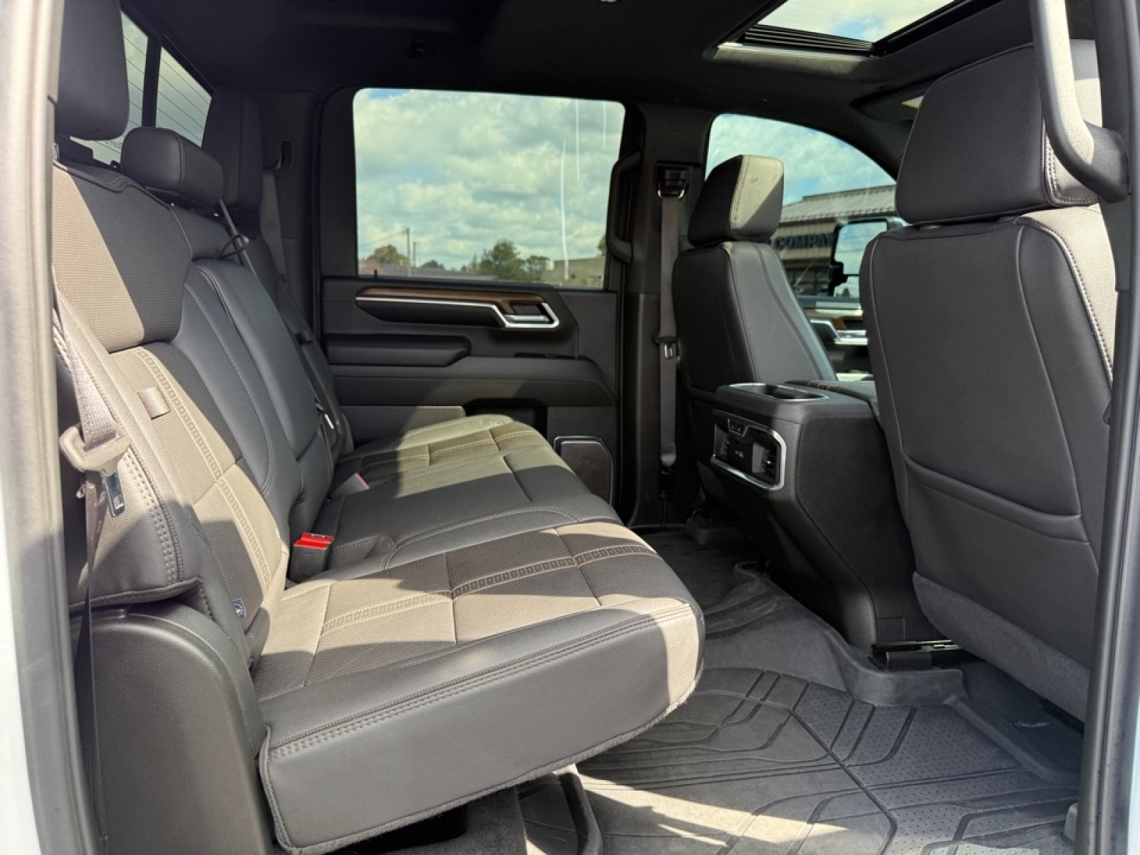 2024 Chevrolet Silverado 2500HD 4WD Crew Cab Standard Bed High Country, 38870, Photo