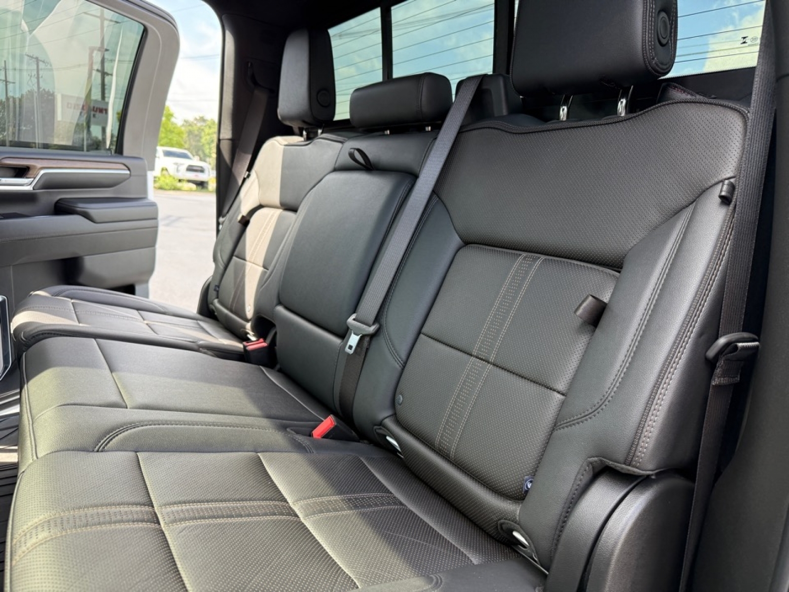 2024 Chevrolet Silverado 2500HD 4WD Crew Cab Standard Bed High Country, 38870, Photo